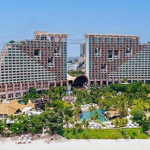 Centara Grand Mirage Beach Resort Pattaya